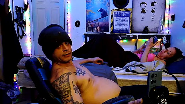 Buffshagswell live sex cam