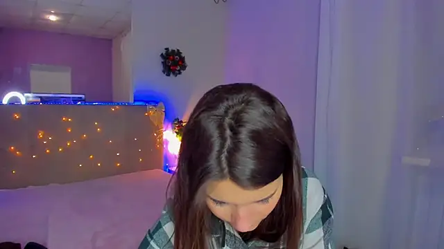 Laura_Leee's cam snapshot