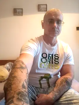 chcem1975 live sex cam