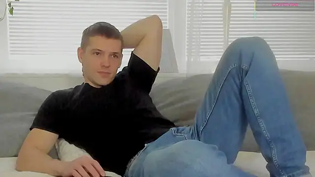 GarettVoss's cam snapshot