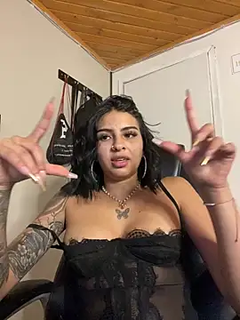 Hilary_pinkk's cam snapshot