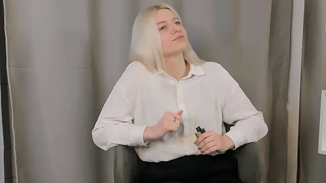 VellaKlaus's cam snapshot