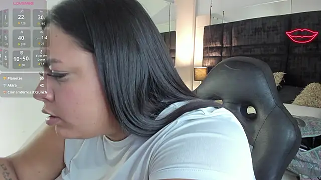 MayaCurvy's cam snapshot