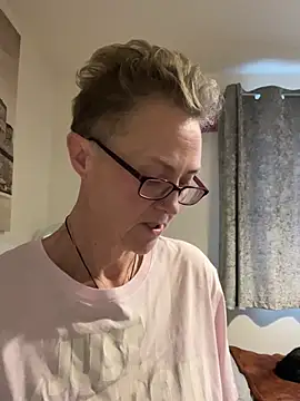 Curvy-Jinx's cam snapshot