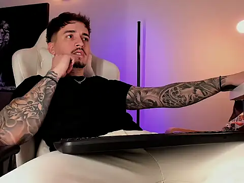 uptomatty live sex cam