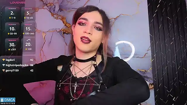 MaeveKuro live sex cam