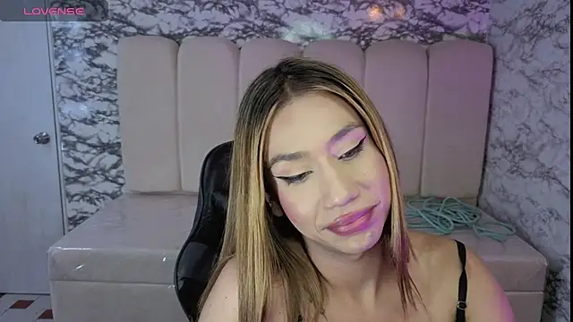 Evy_Luxx_v live sex cam