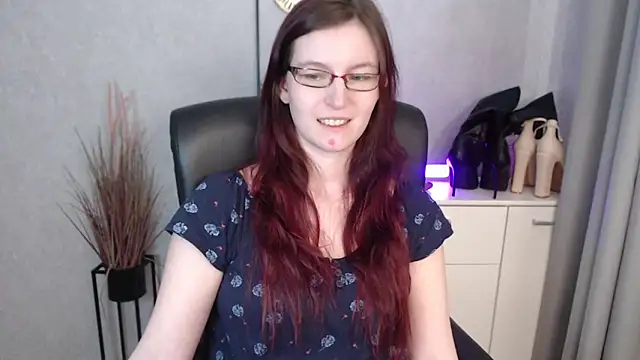 emmaxDelight's cam snapshot