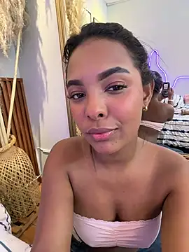 MIAROGGERSS's cam snapshot