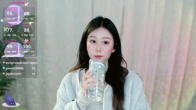 Aimee-520 live sex cam