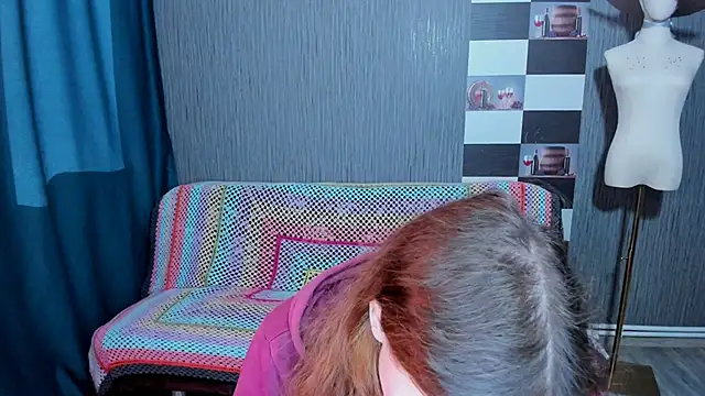 pa1e_pr1ncess's cam snapshot