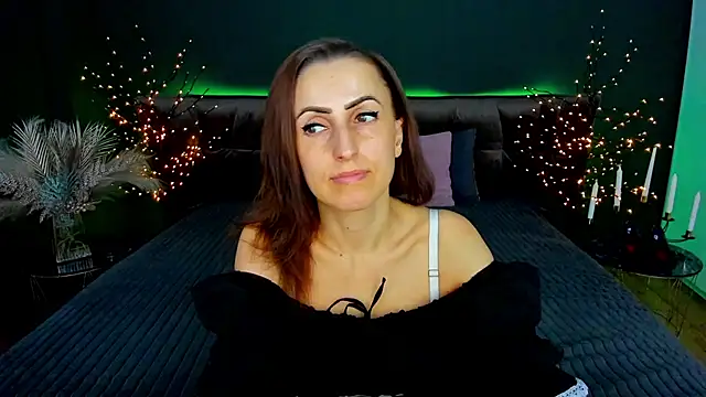 Rebecca_Diamond's cam snapshot