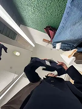 Holly_Play's cam snapshot