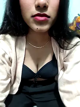 Yours-Zeenat's cam snapshot