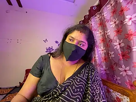 LouleyRanii's cam snapshot