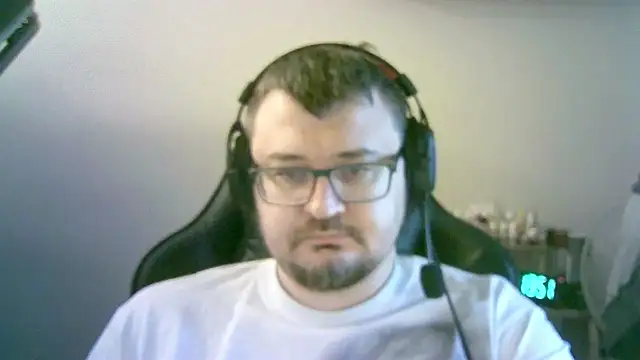 SirAbuser's cam snapshot