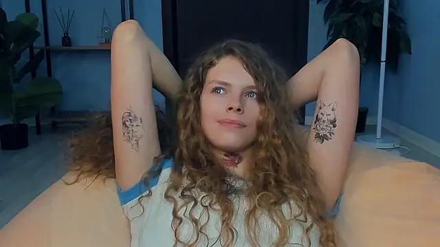 RayaNenlia's cam snapshot