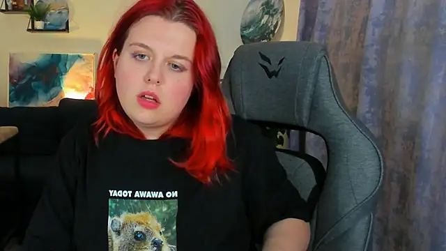 NattInRed live sex cam