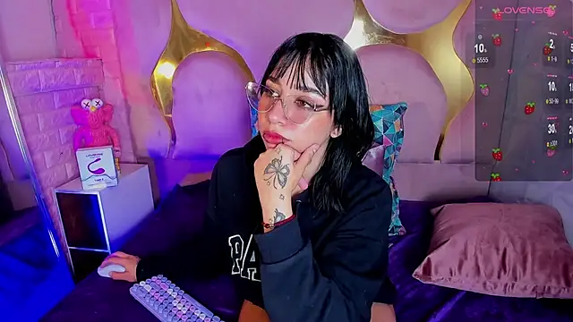 NaniiSisy's cam snapshot