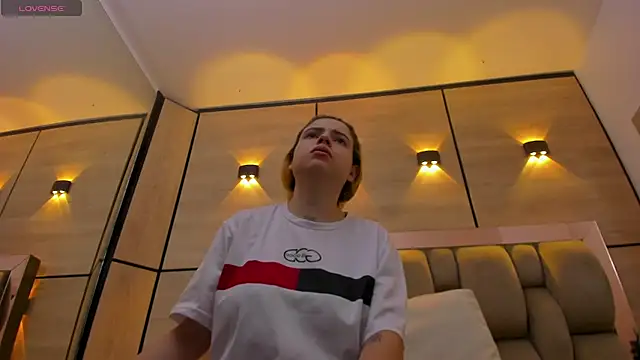 dorothy_vegga's cam snapshot