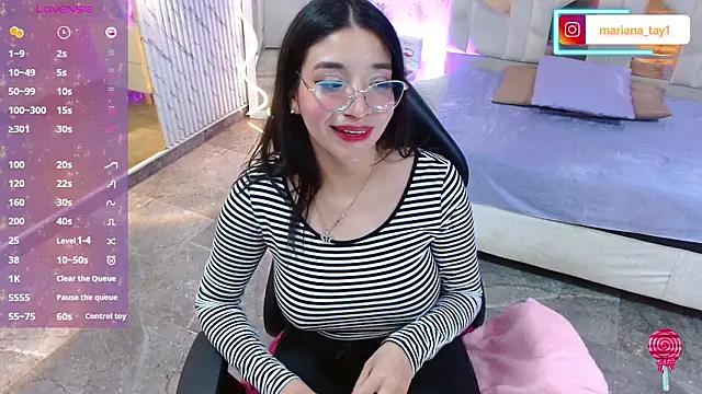 MARIANA_TAY1's cam snapshot