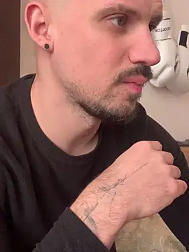 AssHunter4k live sex cam