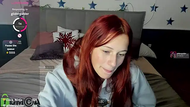 Lily_Viola's cam snapshot