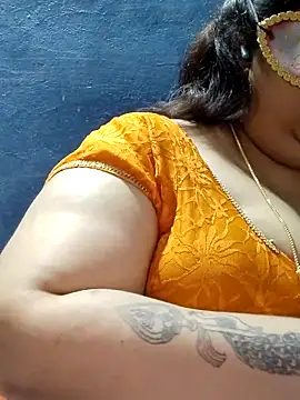 tamilthanushri live sex cam