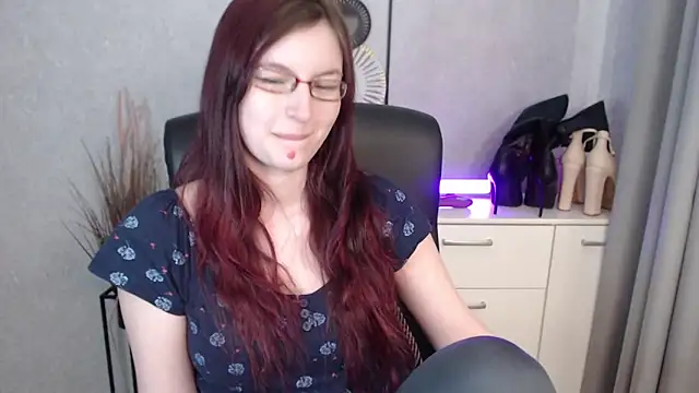 emmaxDelight's cam snapshot