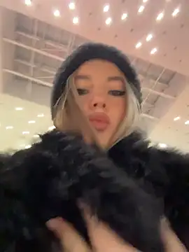 VineraSweet's cam snapshot