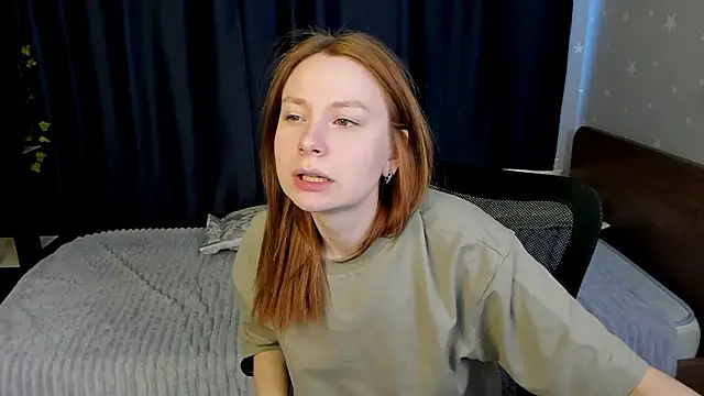 Lola_Raivis_'s cam snapshot