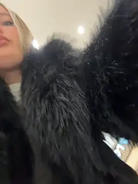 VineraSweet's cam snapshot