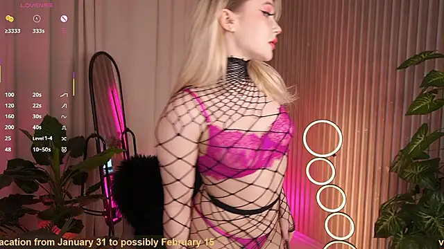 LauraWifeness's cam snapshot