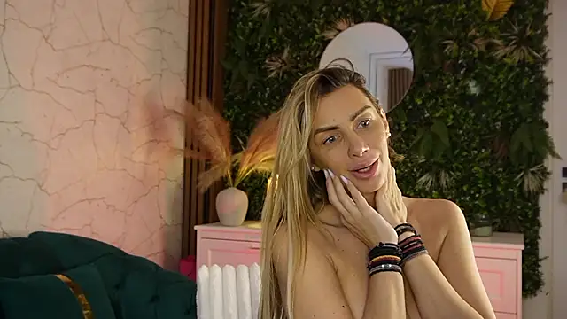 angel_wow_'s cam snapshot