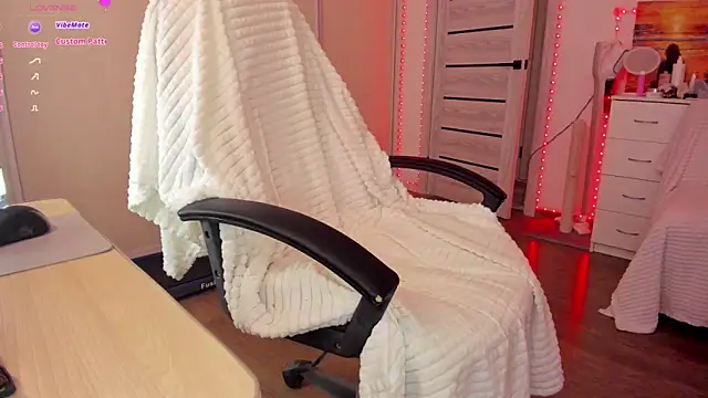 Ophelia_mm's cam snapshot