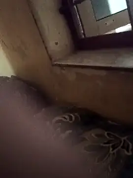 Gujjuuboys's cam snapshot