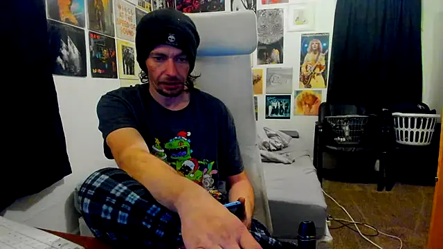 cloudyystar666's cam snapshot