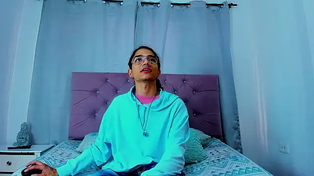 EthanBlackwoodd's cam snapshot