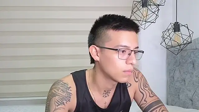 SIXXTOLOVE18's cam snapshot