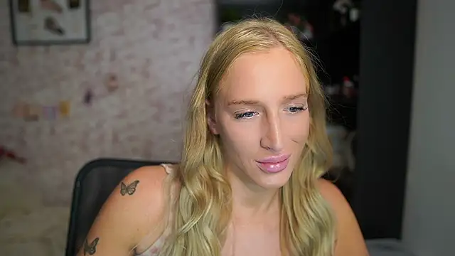 Nicolette__Shea_'s cam snapshot