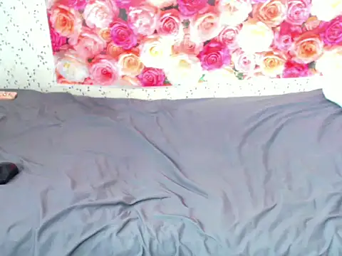 Bootyylicious's cam snapshot