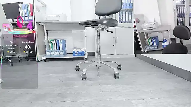 Saffron_10 live sex cam