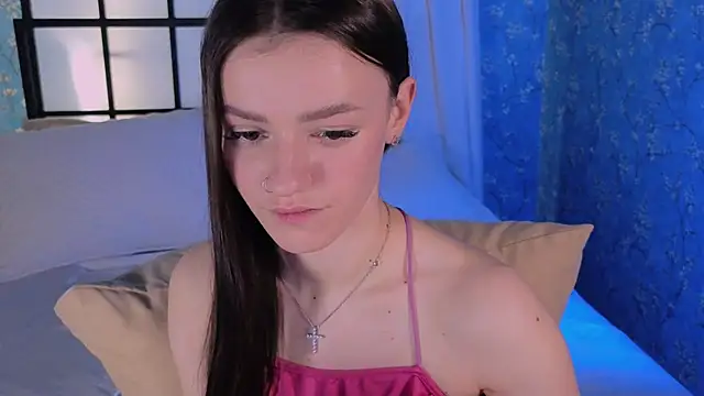 E_l_i_z_e_'s cam snapshot