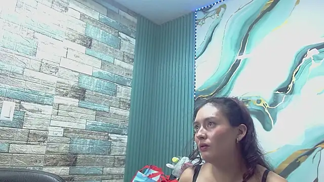 maurakloss303av live sex cam