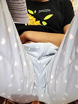 Vanee-23 live sex cam