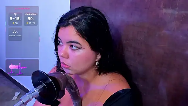 klhoe_boobs's cam snapshot