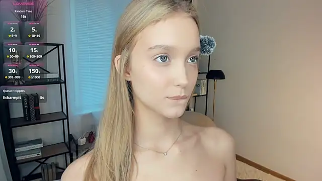 SerrenaAa's cam snapshot