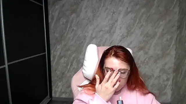 Reginasmilee's cam snapshot