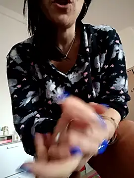 Lovmora's cam snapshot