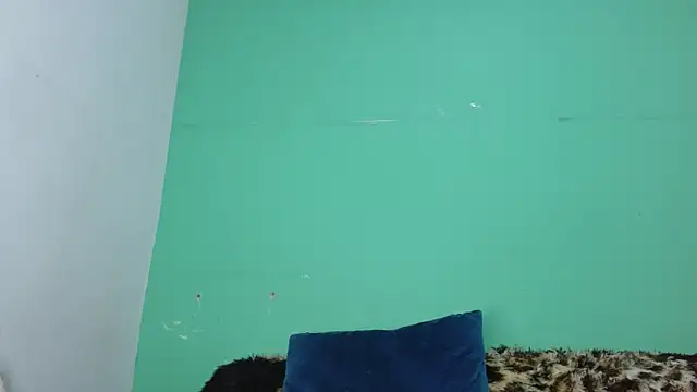 avaleri_cherry's cam snapshot